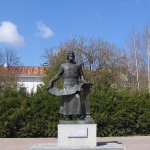 Памятник С.У. Ремезову (талантливый зодчий, картограф с мировым именем, летописец)