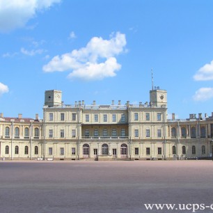 Гатчинский дворец со стороны плаца